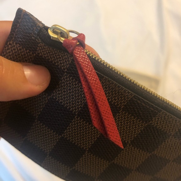 Authentic LV pouch in DE - Picture 7 of 7